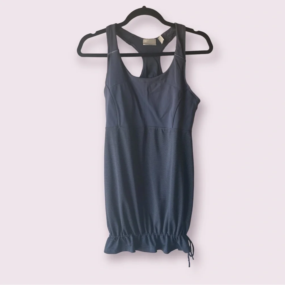 Athleta black athletic tank top built in bra
